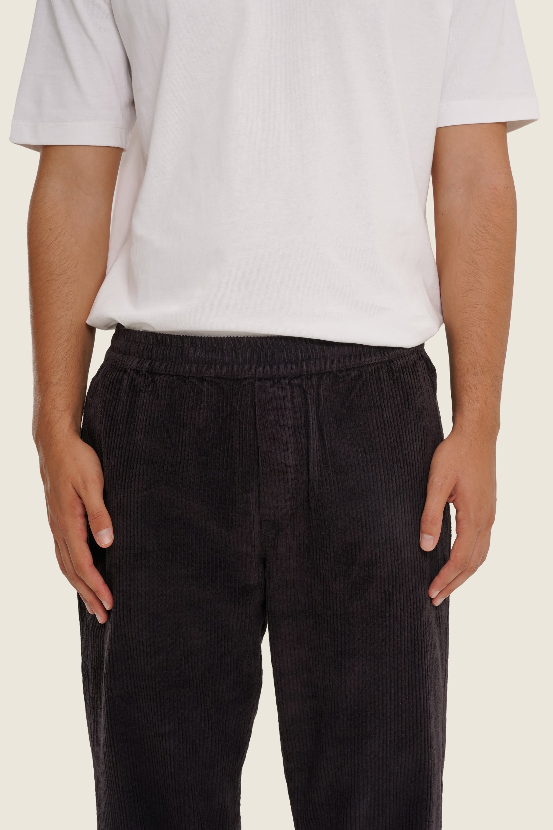 Calças de bombazine cor carbono